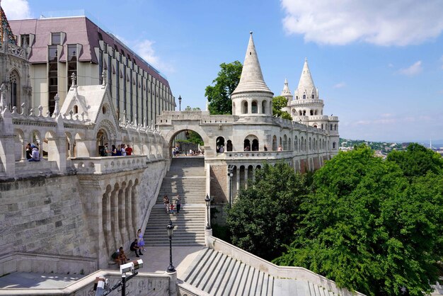 BUDAPESTE HUNGRIA 25 DE MAIO DE 2022 Bastião dos Pescadores no Distrito do Castelo de Budapeste Hungria Europa