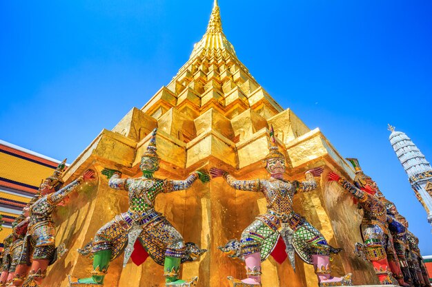 Buddha-Skulptur Grand Palace nennt sich auch Wat Phra Kaew Bangkok