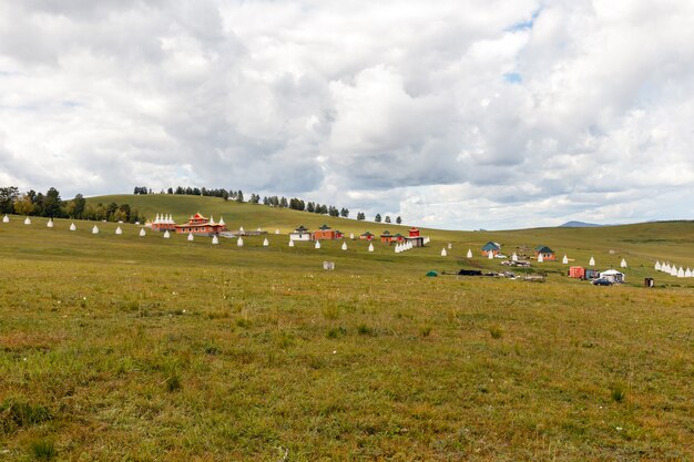 Buddhistisches Kloster in der Steppe