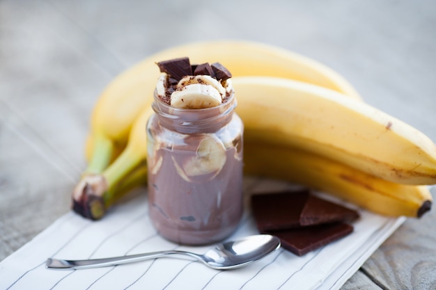 Budín de chocolate con plátano.