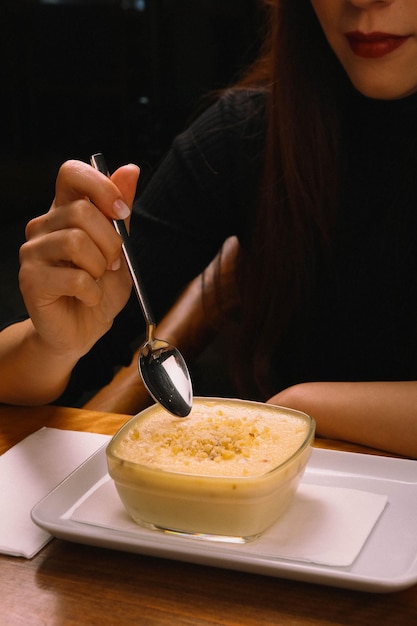 budín de leche de postre turco tradicional con arroz