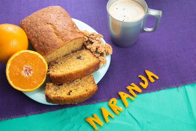 Budin de naranja con frutos secos