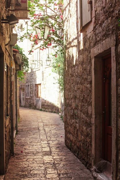 Foto budva vieja - parte medieval de la ciudad, montenegro