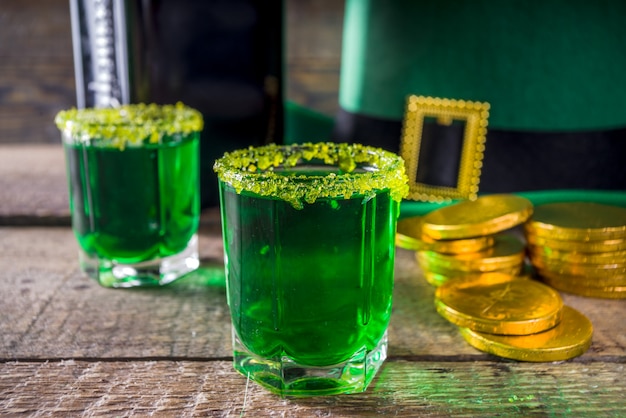 Buena suerte leprechaun shot cocktail