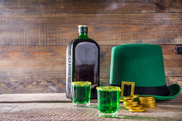 Buena suerte leprechaun shot cocktail