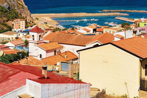 Buggerru Stadtarchitektur am Mittelmeer, in Südsardinien in Italien