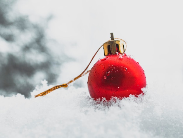 Bugiganga de Natal na neve bugiganga vermelha única