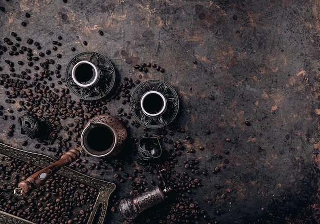 Bule e xícaras de café turco