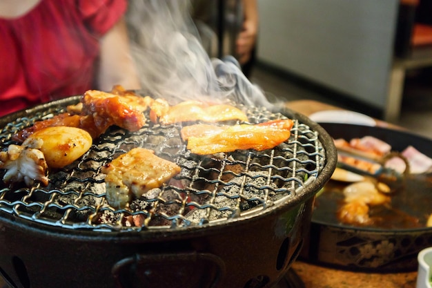 Bulgogi a la parrilla con barbacoa coreana