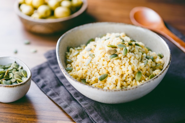 Bulgur mit Pepitas gesunde Ernährung einfaches Rezept aus lang gelagerten Lebensmitteln