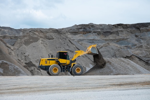 Bulldozer a trabalhar na mina