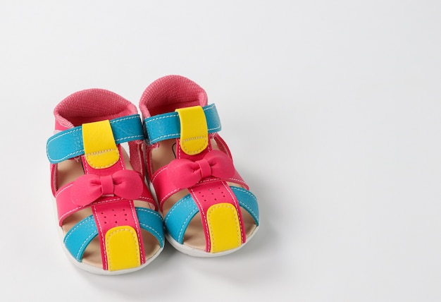 bunte Babyschuhe