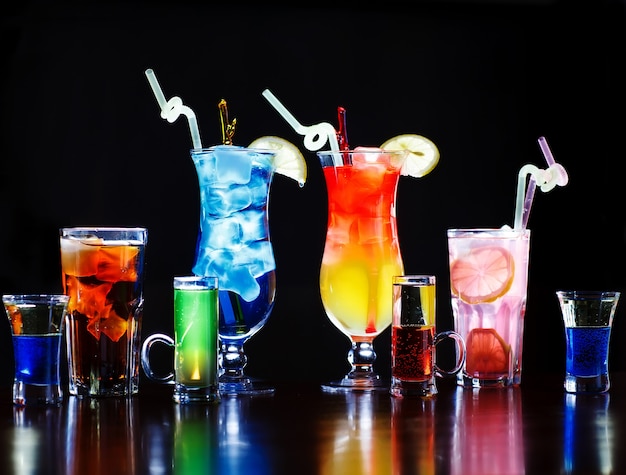 Bunte Cocktails