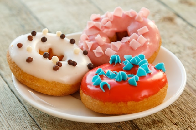 Bunte Donuts