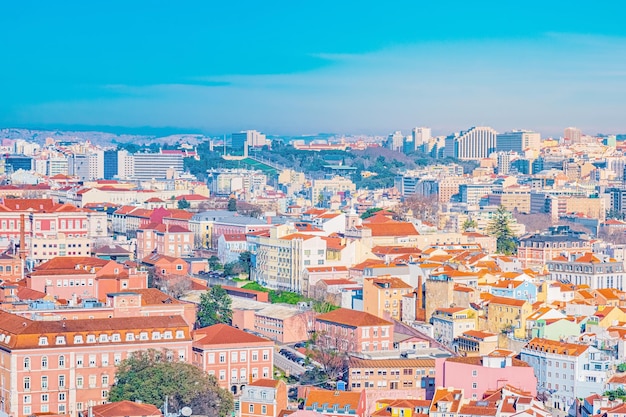 Bunte Draufsicht auf Lissabon, Portugal.