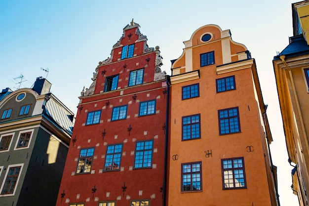 Bunte Häuser auf dem Haupt- und ältesten Platz Stortorget in Stockholm Gamla Stan, Schweden