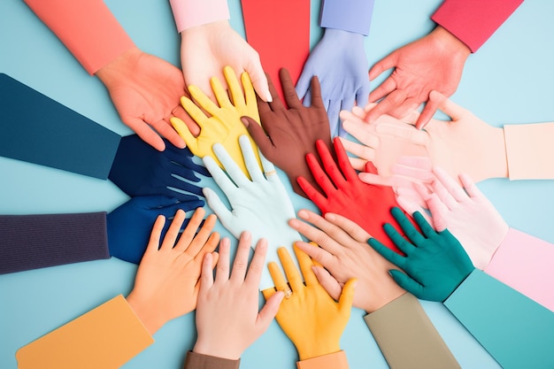 Foto bunte handschuhe auf einem schönen hintergrund