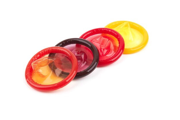 Foto bunte kondome isoliert