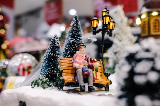 Bunte Miniatur-Weihnachtsdorf-Anzeige