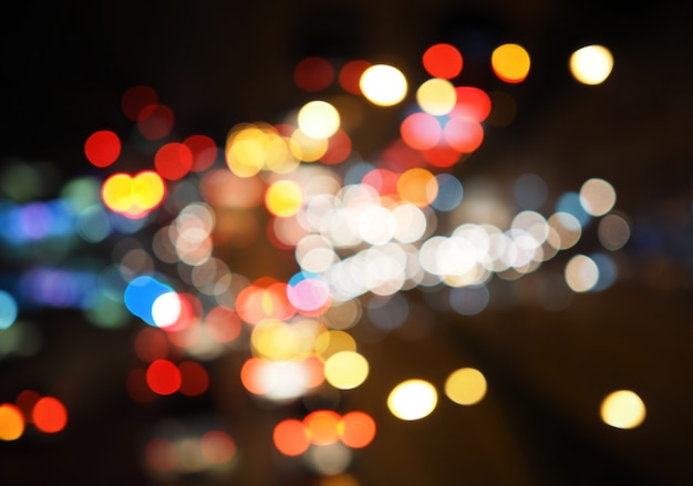 Bunter bokeh Hintergrund der Nachtstadtstraßenlaterne, Dunkelheitskonzept