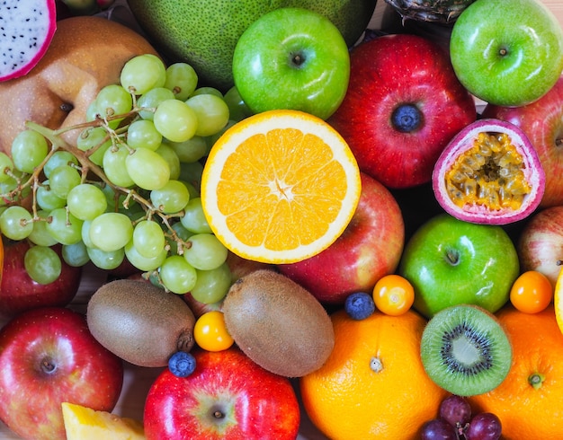 Foto bunter hintergrund der frischen früchte und des gemüses, konzept der gesunden ernährung.