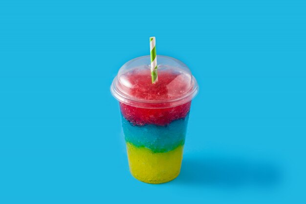 Bunter Slushie verschiedener Geschmacksrichtungen