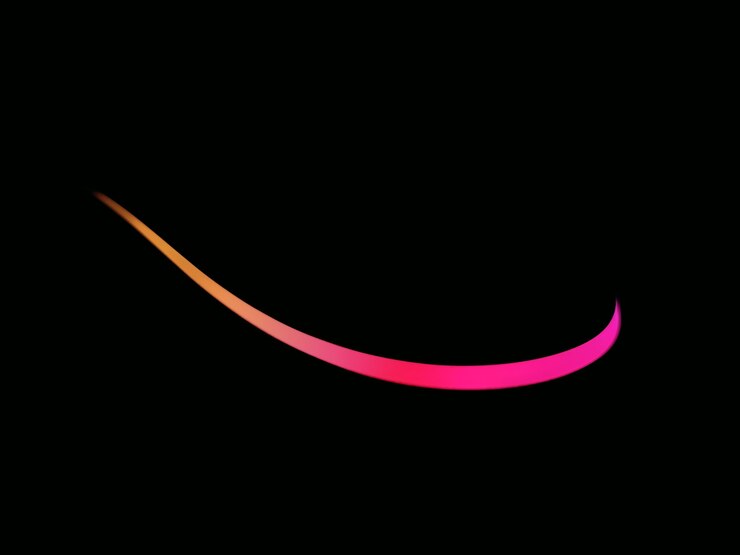 Foto buntes licht von rgb-gaming-maus auf schwarzem hintergrund