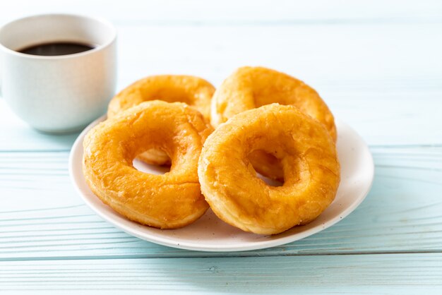 buñuelo con café negro