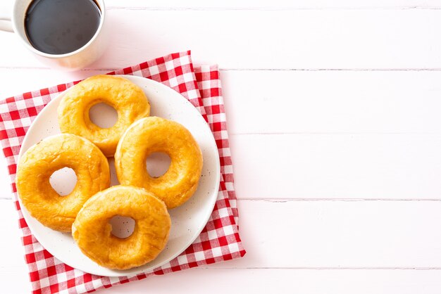 buñuelo con café negro