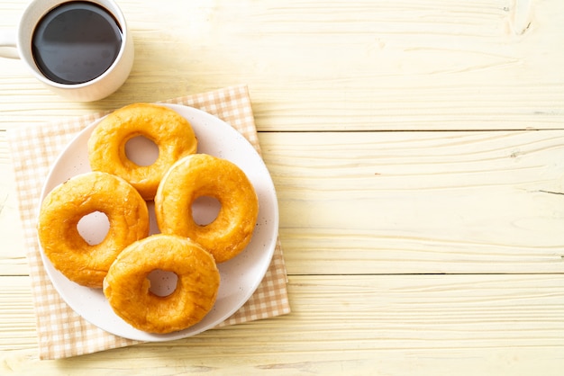 buñuelo con café negro