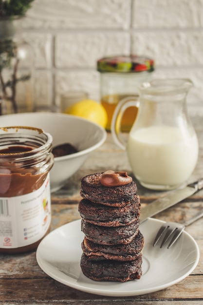 buñuelos de panqueques con chocolate