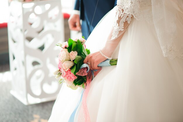 Buquê de casamento, buquê de lindas flores no dia do casamento