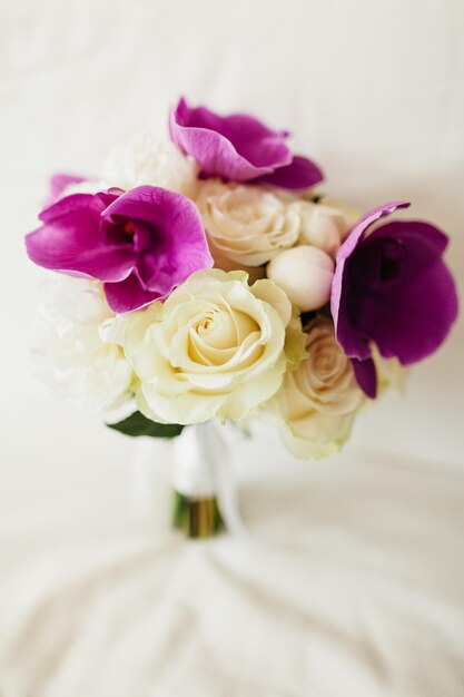 Buquê de casamento orquídeas e peônias Fundo de casamento de belas artes