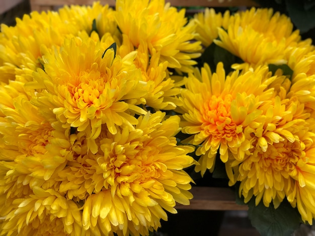 Foto buquê de flores de plástico artificial