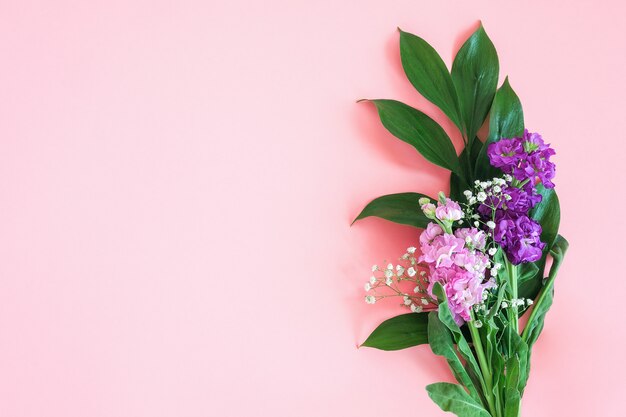 Buquê de flores em rosa