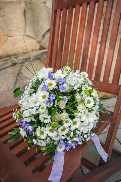 Buquê de flores frescas de florescência