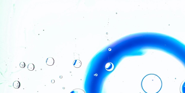 Burbujas líquidas azules