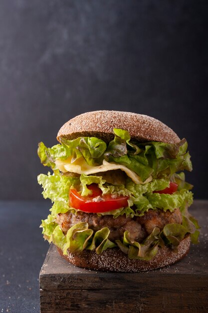 burger king tabla de madera foto oscura