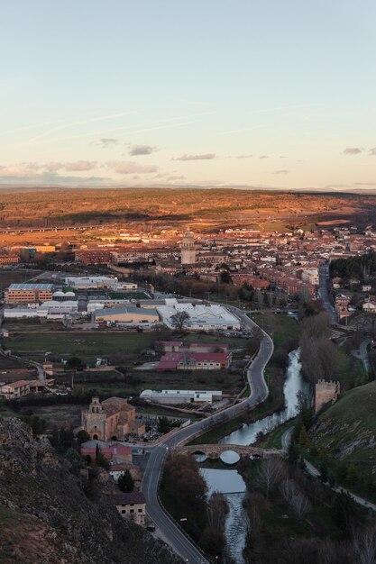 Foto burgo de osma al atardecer