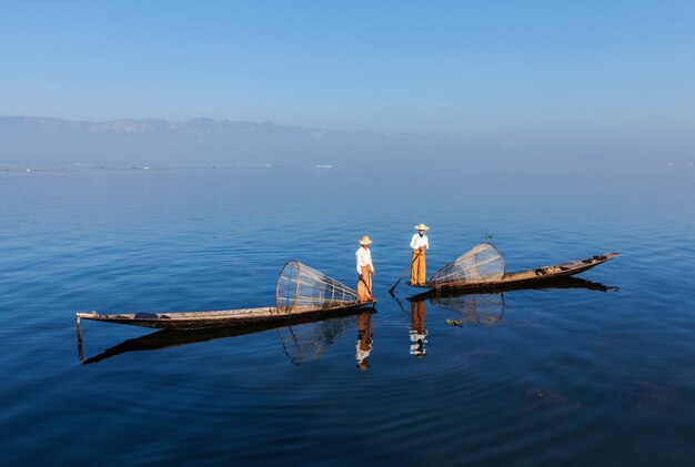 Burmesischer Fischer am Inle See, Myanmar