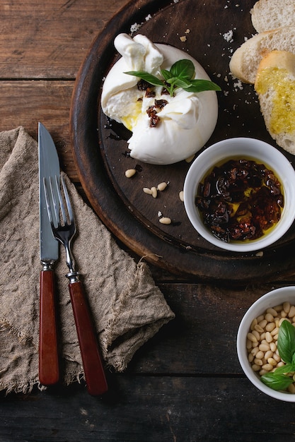 Burrata de queso italiano