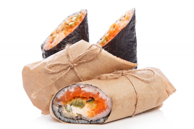 Burrito de sushi - novo conceito de comida na moda