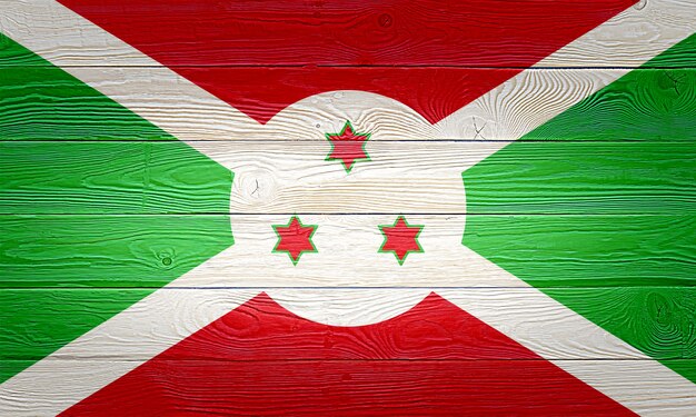 Burundi-Flagge gemalt auf altem Holzplankenhintergrund