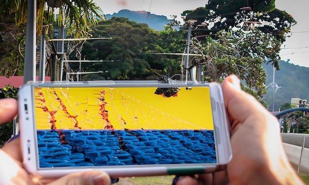 En busca de fotografías que representen artísticamente el estilo de vida tecnológico en Colombia