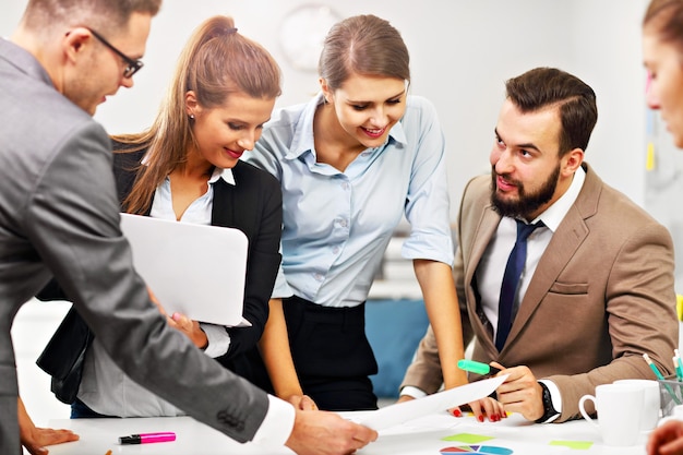 Business-Team im Büro