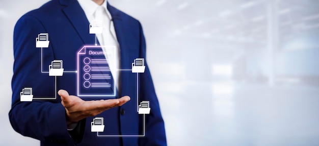 Businessman hand touch folder of document Management System base de datos de documentación en línea y automatización de procesos para administrar de manera eficiente los archivos conocimiento del trabajo Tecnología de negocios corporativos