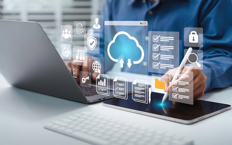 Foto businessman using a computer to cloud service to document management and digital files storage and transfer doc sharing and file access backup and sync data online documentation database technology