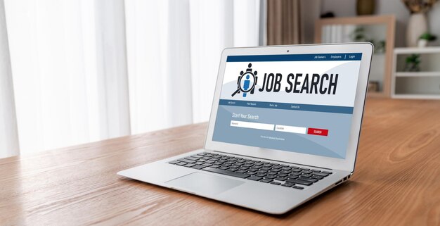 Búsqueda de empleo en línea en un sitio web de moda para que el trabajador busque oportunidades de trabajo en la red de contratación de Internet