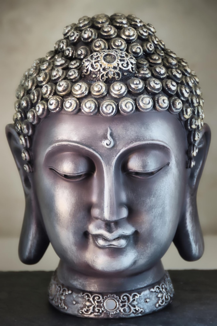 Foto busto de buda.