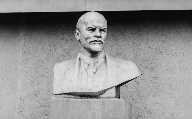 Foto busto de lenin monumento a lenin monumento antiguo de la urss